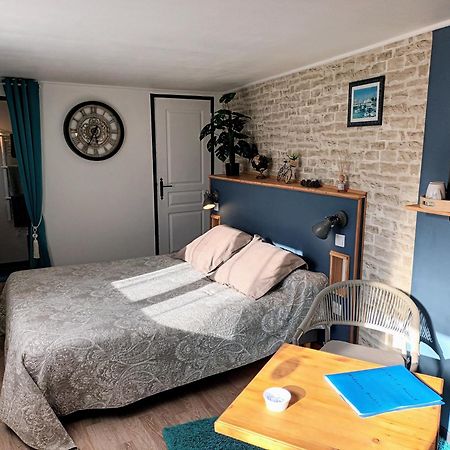 Chambres d'Hôtes Le Clos des Passiflores Pons Extérieur photo