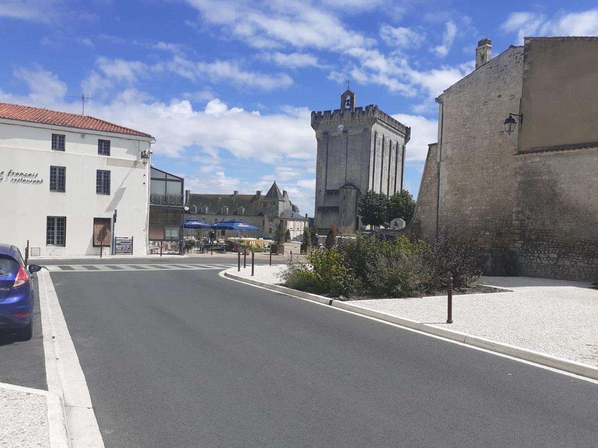 Chambres d'Hôtes Le Clos des Passiflores Pons Extérieur photo