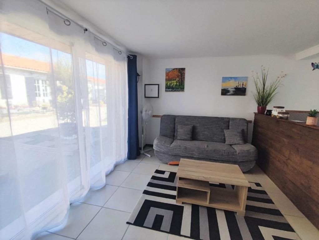 Chambres d'Hôtes Le Clos des Passiflores Pons Extérieur photo